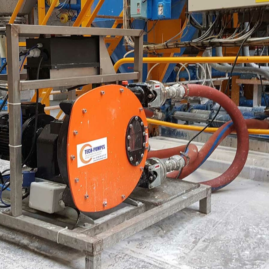 Pompe péristaltique de location pour boue ou liquides chargés