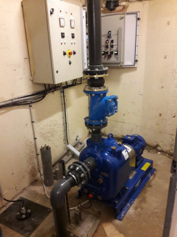 Installation d'une pompe auto-amorçante