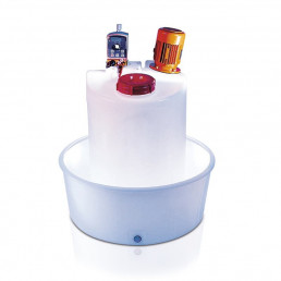 Cuve de préparation équipée de son agitateur et de sa pompe doseuse