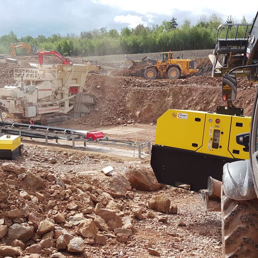 Photo d'une motopompe thermique de chantier pour eau boueuse ou chargée